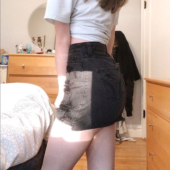 Hollister jean skirt - Picture 2 of 2